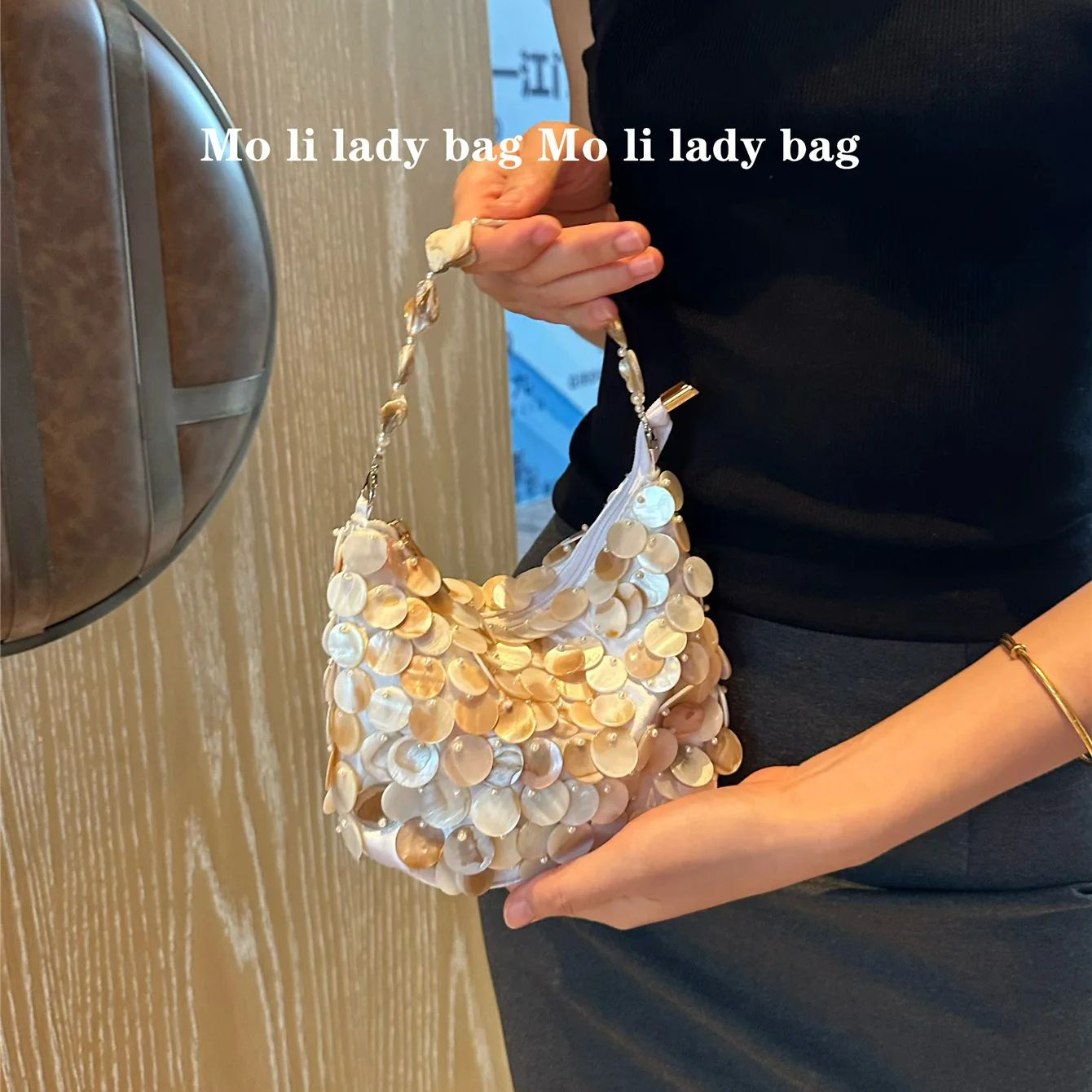 Luxury Sequin Internal Chain S - Interior Design Intern review and price
